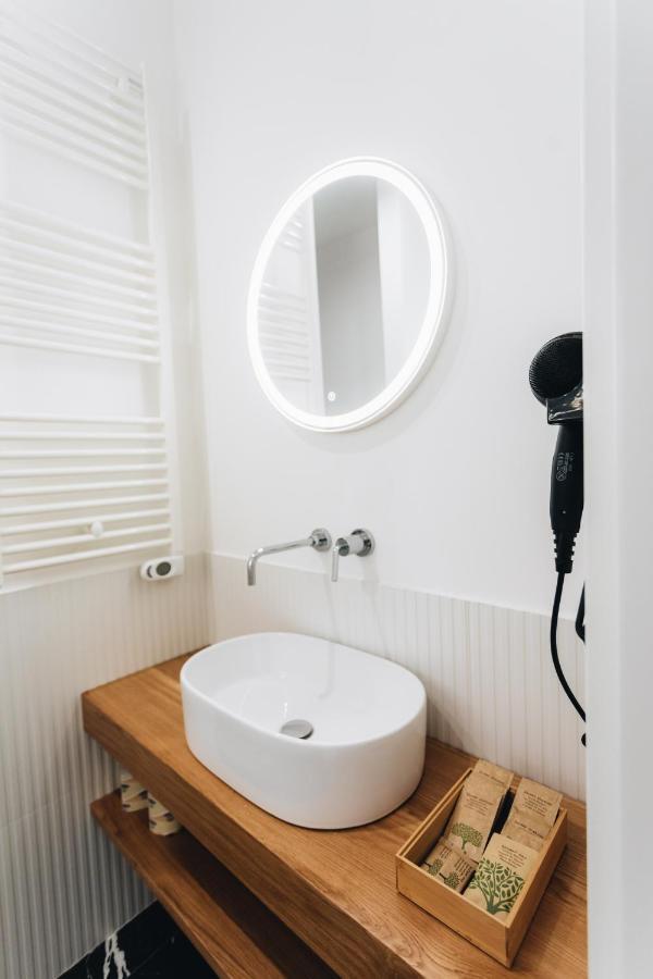 Centoquindici Rooms & Suite Montesilvano Ngoại thất bức ảnh